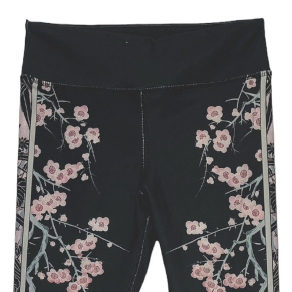 Evolution and Creation Women's Cropped Leggings Dark Gray Pink Floral Size M - Picture 3 of 6